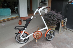 Folding Bike Los Angeles featuring STRiDA